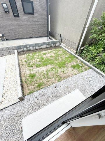 BLOOMING MAISON小平市大沼町6号棟 .の庭