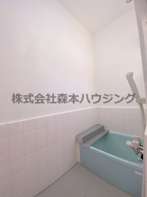 【浴室】 | 　大東市北条4丁目16テラスハウス | お風呂で日々の疲れを落としましょう