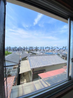 【展望】 | 　大東市北条4丁目16テラスハウス | 2階和室からは見晴らしのいい眺望です