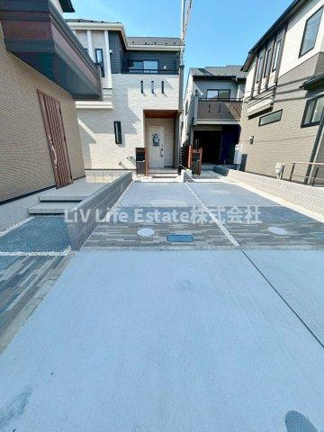 BLOOMING MAISON小平市大沼町7号棟 .の駐車場