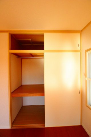 708Bの居間・リビング|退去前のため、別部屋のお写真です。