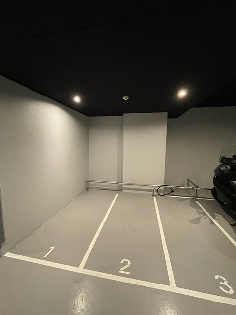 S-RESIDENCE堺筋本町Deuxの駐車場