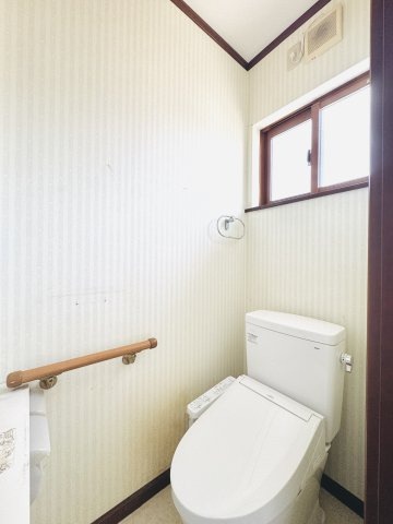 藤岡市藤岡　中古住宅のトイレ