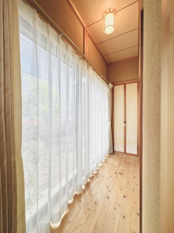 藤岡市藤岡　中古住宅の玄関