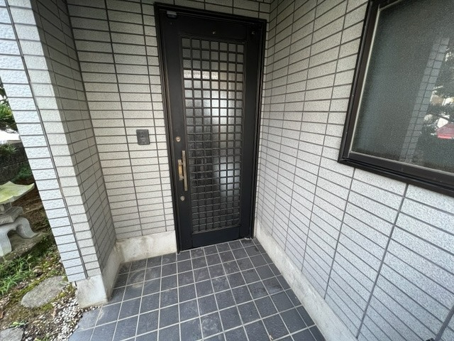磯城郡田原本町大字小阪の一戸建てのエントランス