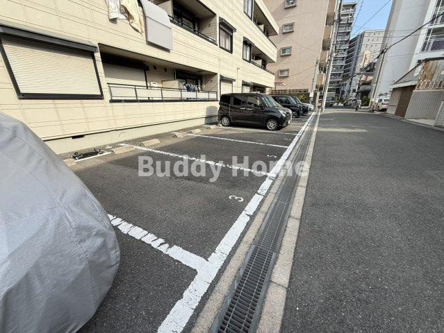 サザンテラス帝塚山の駐車場