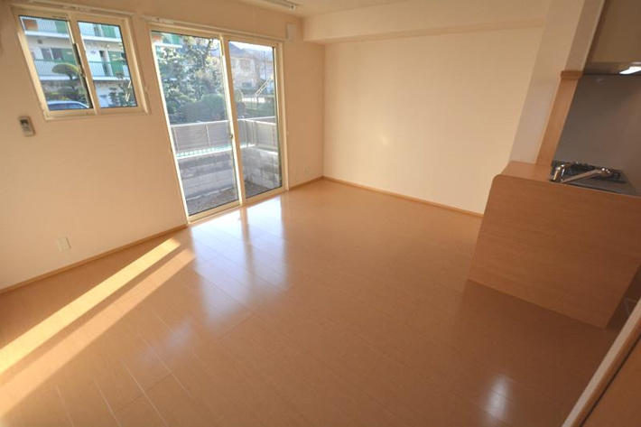 ２面採光の明るいお部屋です。