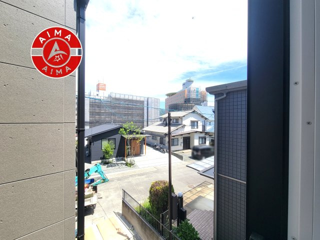 福岡市東区和白丘2丁目第1-2棟（1号棟）の展望|窓から緑が見える物件も魅力的です。