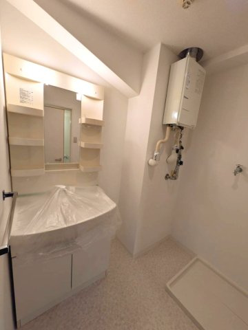 西宮市甲東園３丁目のマンションのロビー