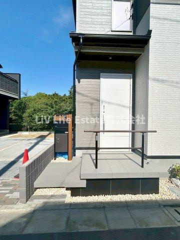 BLOOMING MAISON小平市大沼町12号棟 .のエントランス