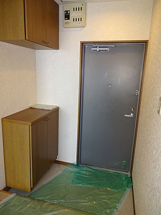 ハイツ井上の玄関