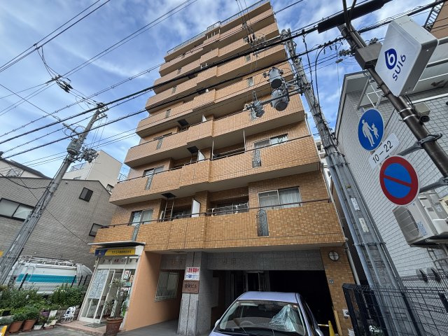 金栄ビル東館の外観