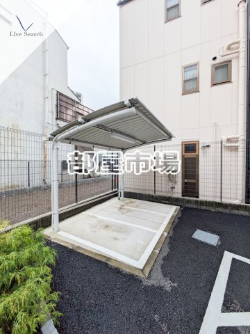 リビオメゾン入谷のその他共用部分|バイク置き場