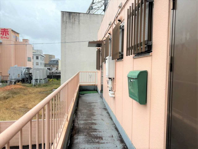 矢作町西河原 店舗事務所のバルコニー