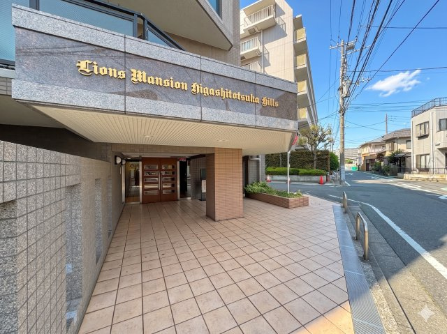 ライオンズマンション東戸塚ヒルズ|◆前面道路も幅員があり車の運転も安心！前面道路は閑静な住宅地。車通りの少ない道路なのでお子様にも安心です。