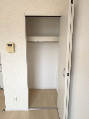 収納が２ヶ所あり、用途に分けて収納できます。
