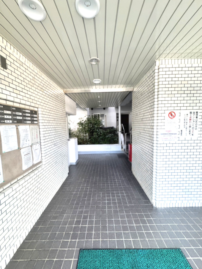 深江ロイヤルマンションのエントランス