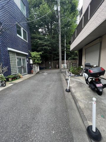 上野アパートメントの周辺