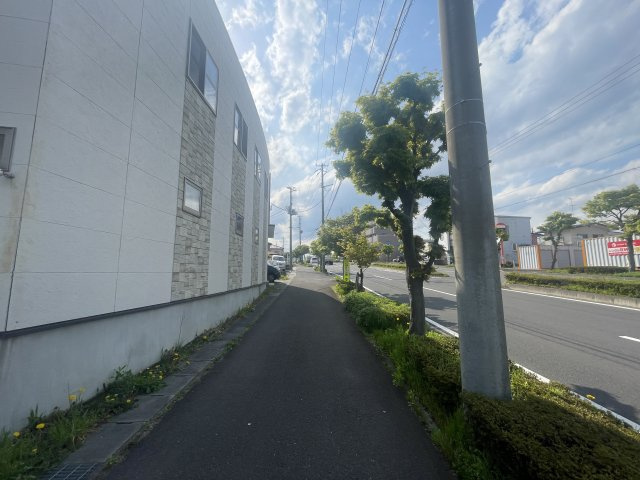 中古戸建・中古住宅　郡山市富田町坦ノ腰　富田小学校・富田中学校の前面道路含む現地写真