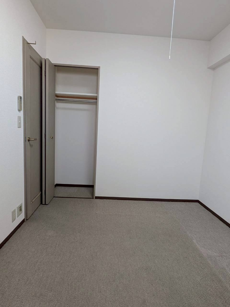 ロイヤルクリスタル本通りの洋室