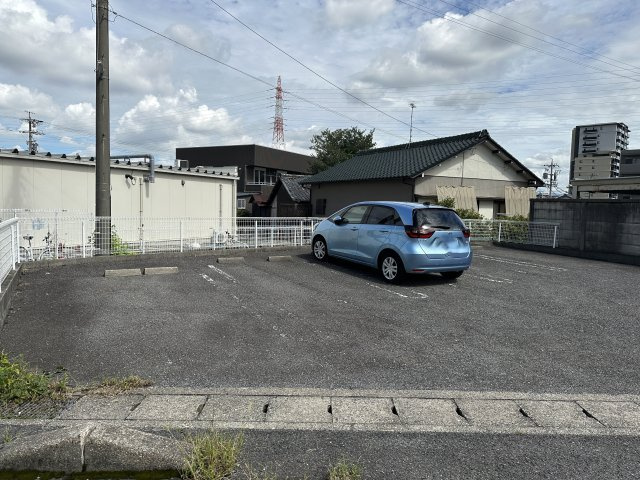 森パーキングの駐車場