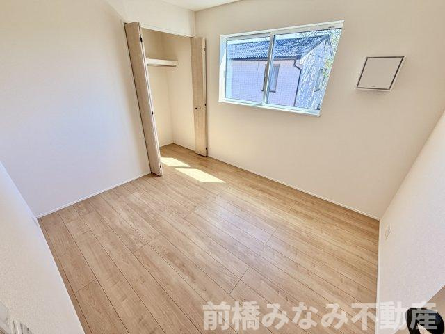 【新築】佐波郡玉村町五料24-1期　１号棟(全２棟)　リナージュ　新築建売分譲の洋室|スタンダードな洋室です