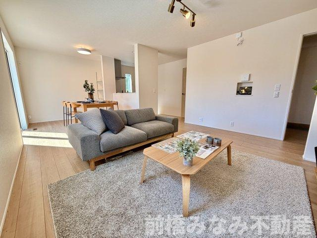 【新築】佐波郡玉村町五料24-1期　１号棟(全２棟)　リナージュ　新築建売分譲の居間・リビング|おしゃれな居間です