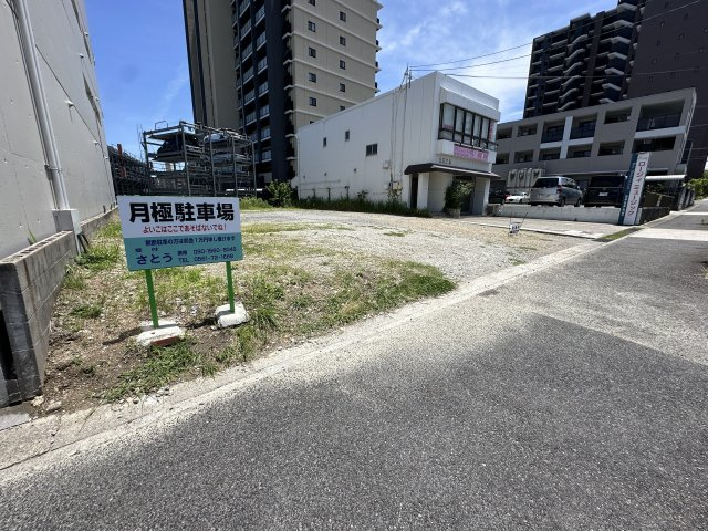 カニエ124パーキングの駐車場