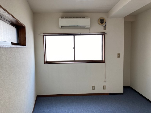 足立区青井１丁目の事務所の内装