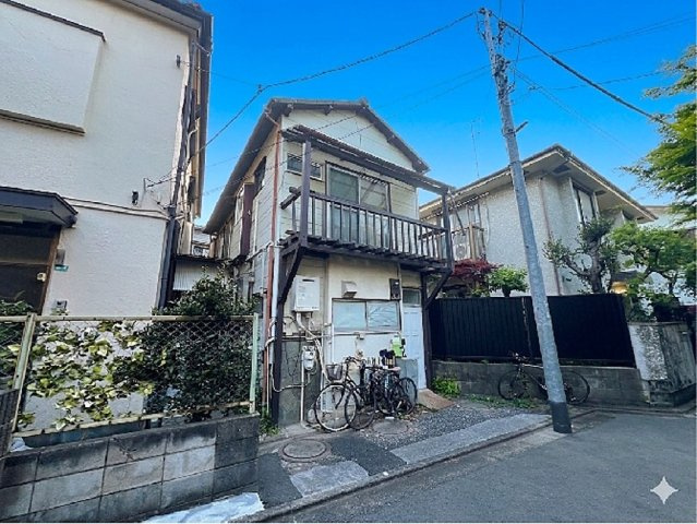 江戸川区南小岩3丁目 売戸建の前面道路含む現地写真|近くに複数の買い物施設もあるため暮らしやすい住環境です♪