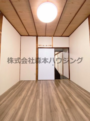 【居間・リビング】 | 　大東市北条2丁目テラスハウス | ゆったりとした居間です