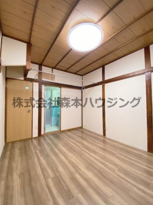 【洋室】 | 　大東市北条2丁目テラスハウス | 使いやすい洋室です
1階
