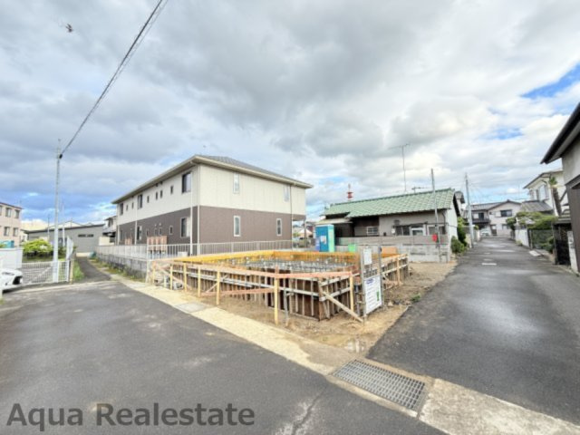 高松市三条町の新築一戸建の駐車場|駐車場に車を止められます
