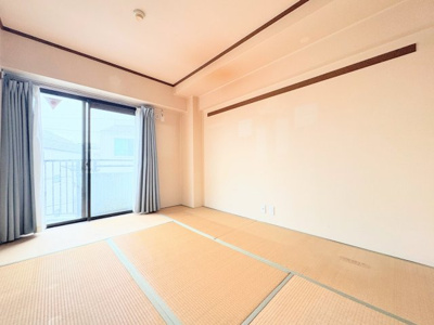 【和室】 | エクレール宮前平 | ◆気持ちの良い風が室内へ入り込む居室。家具を配置しても広々ご利用いただけます！！