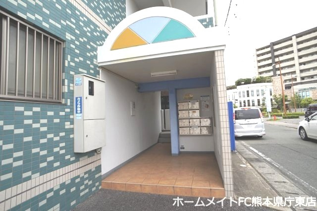 熊本市南区田迎５丁目の賃貸マンションのエントランス