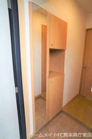 熊本市南区田迎５丁目の賃貸マンションの玄関