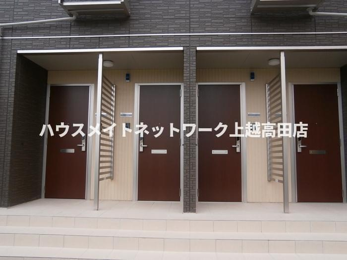 コントレイルのエントランス|エントランス
