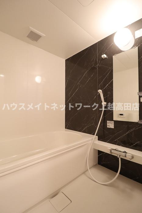 コントレイルの浴室|浴室1坪（追焚機能付）