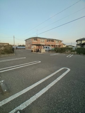 【駐車場】 | カーサ・ｄｅ・ＭⅡ | 駐車場があるので、車を買う予定の方も安心です