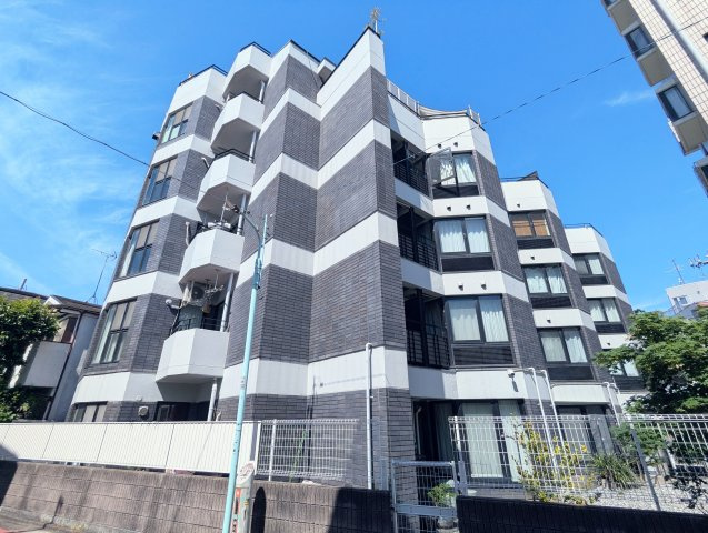 ビューパレー新宿新都心の外観