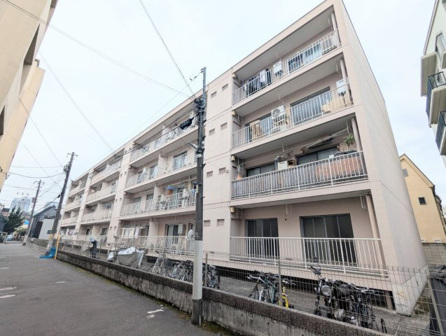 大久保マンションの外観