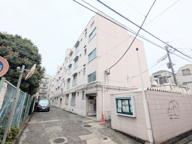 大久保マンションの外観