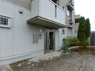 【エントランス】 | .S