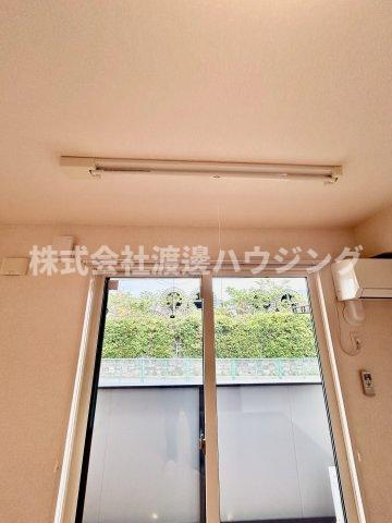 コーポラスツツミE棟の設備|室内物干し付き