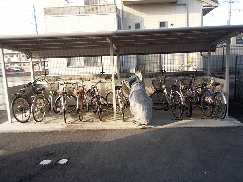 サンテメゾンの外観|駐輪場