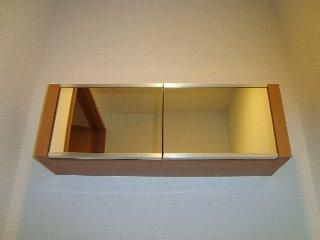 【トイレ】 | アリウス高田 | トイレ収納鏡付