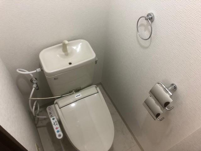 エルナード南川のトイレ|シャワー付トイレ