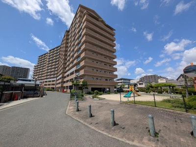 【その他】 | 東急ドエル・アルス堺フェニックス | 元気なお子様のお外遊びも、公園が近くにあれば安心！