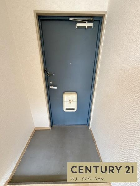 大阪市港区築港３丁目の賃貸マンションの玄関