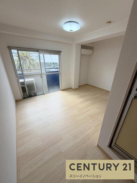大阪市港区築港３丁目の賃貸マンションの居間・リビング